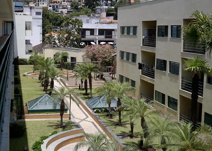 Anadia Chic Φουνκάλ